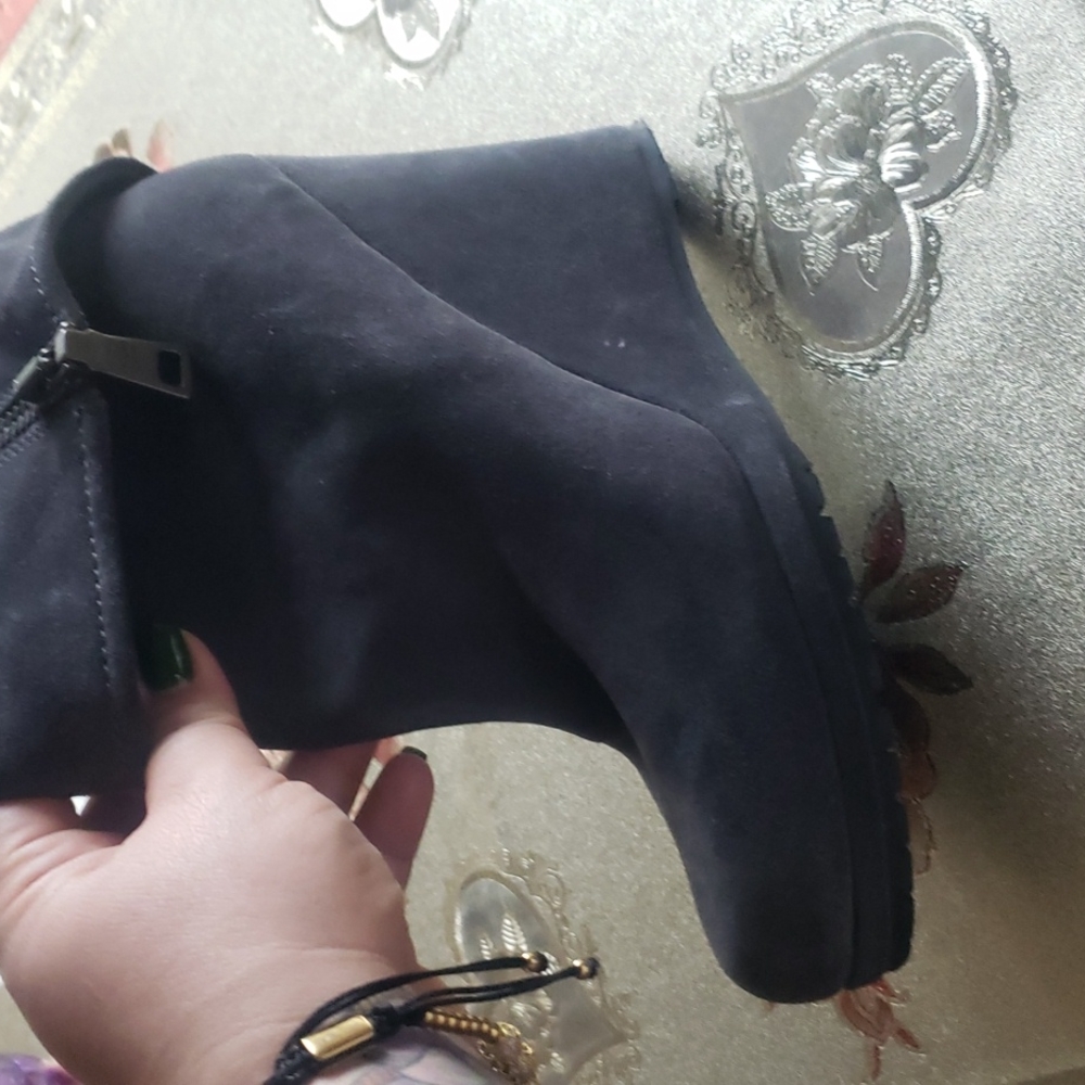 Boot - Picture 3 of 4